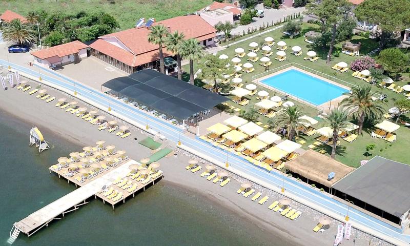 Palm Beach Hotel Küçükkuyu Plaj ve Havuz 2