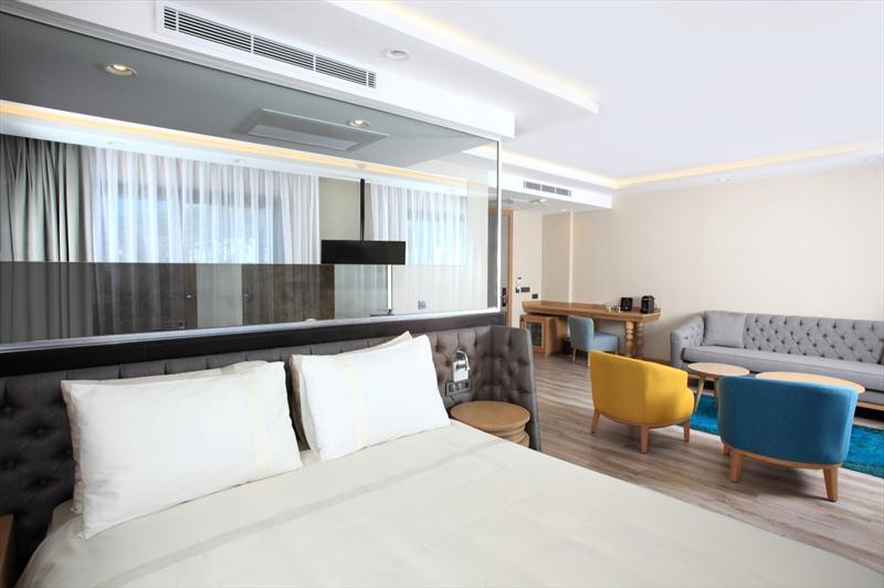 Suit Oda -  Şehir Manzaralı