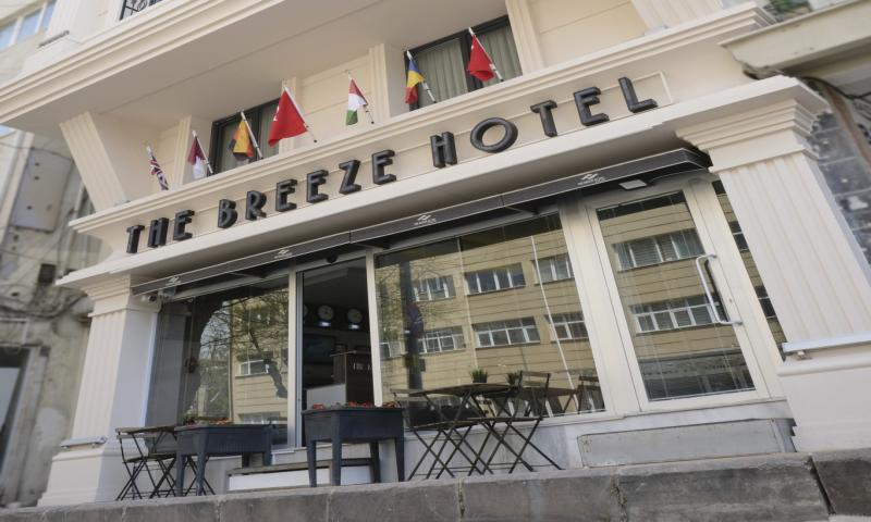 The Breeze Hotel Genel 3