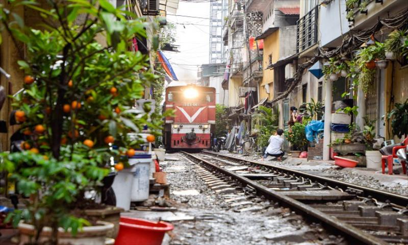 Bir Başka Vietnam (Saigon- Da Nang-Hanoi)